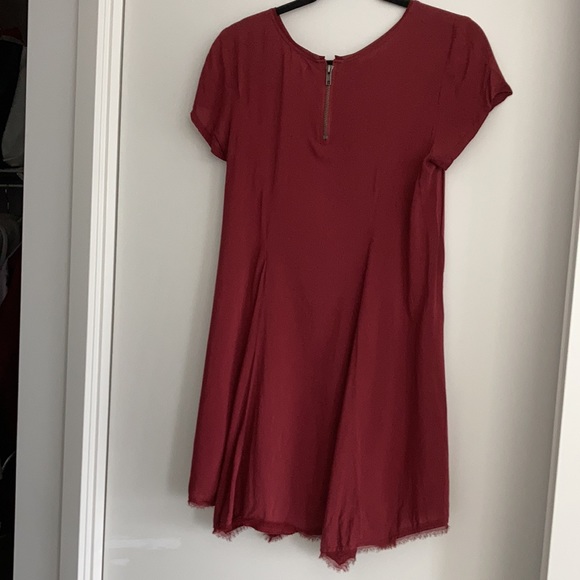 Maroon flowy dress size small - Picture 2 of 3